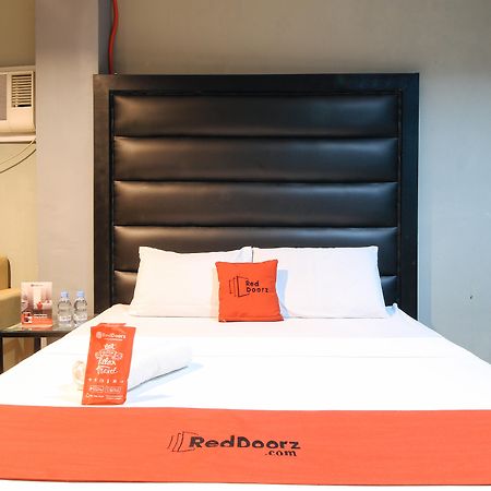 RedDoorz @ P Florentino Street Sampaloc Manila Zewnętrze zdjęcie
