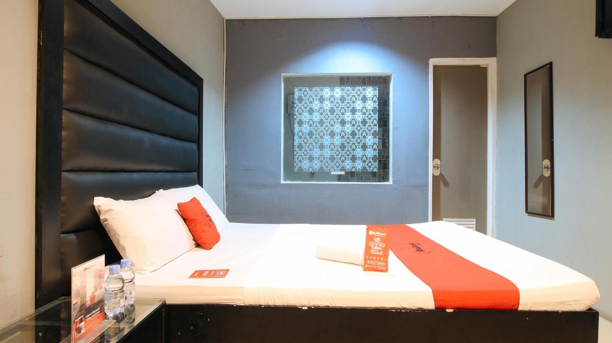 RedDoorz @ P Florentino Street Sampaloc Manila Zewnętrze zdjęcie