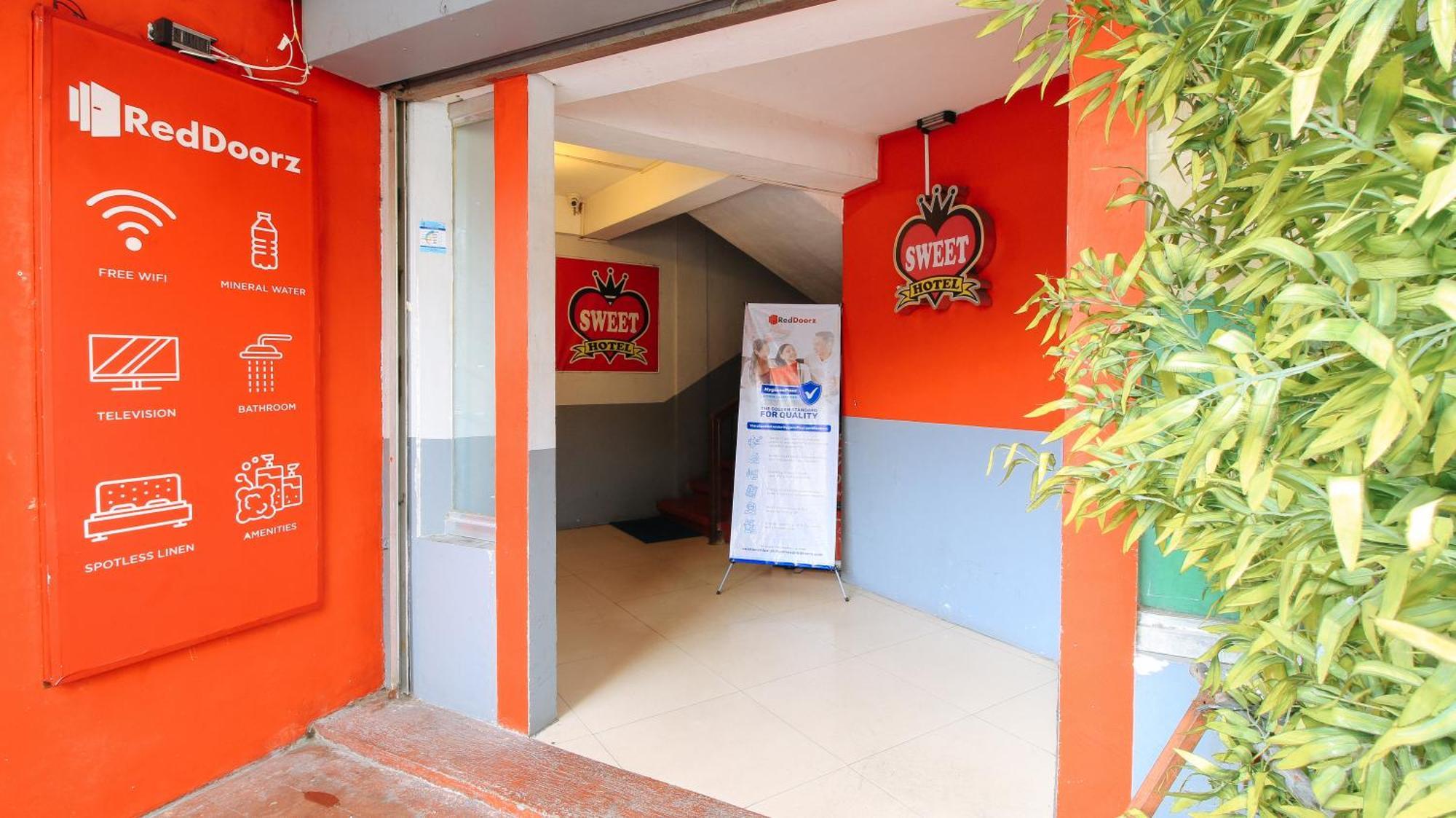 RedDoorz @ P Florentino Street Sampaloc Manila Zewnętrze zdjęcie
