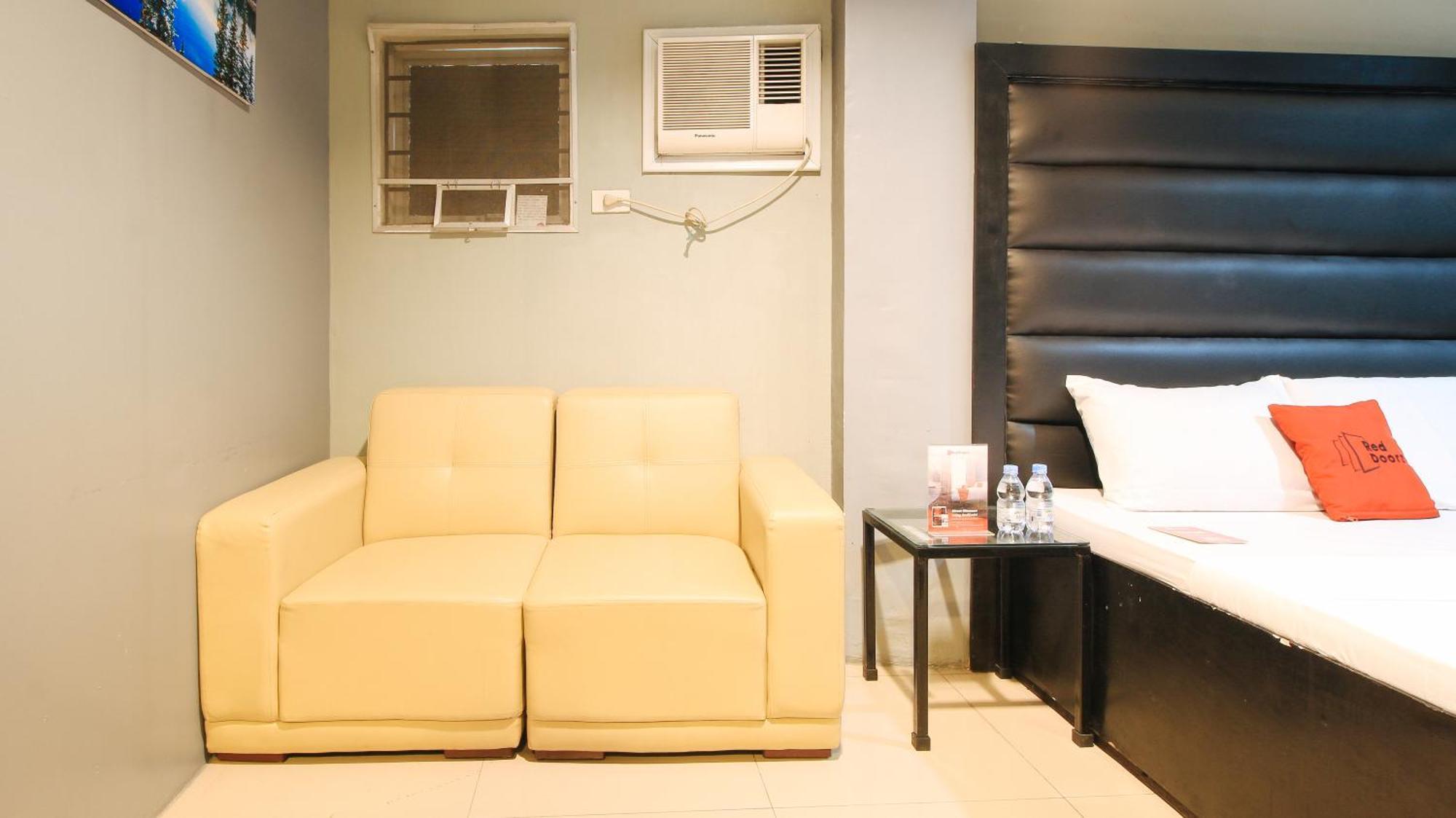 RedDoorz @ P Florentino Street Sampaloc Manila Zewnętrze zdjęcie