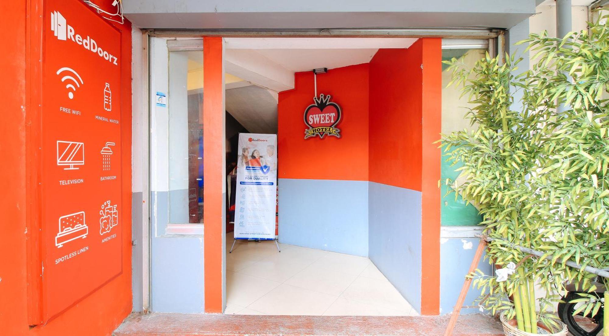 RedDoorz @ P Florentino Street Sampaloc Manila Zewnętrze zdjęcie
